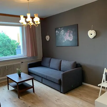 Lebt-wohnung Für Bis Zu 12 Personen Apartment Berlin