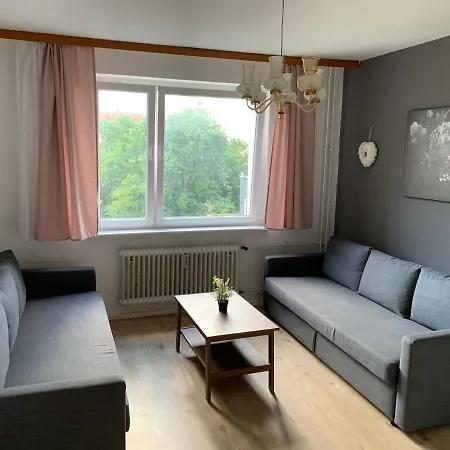 Apartment Lebt-wohnung Für Bis Zu 12 Personen