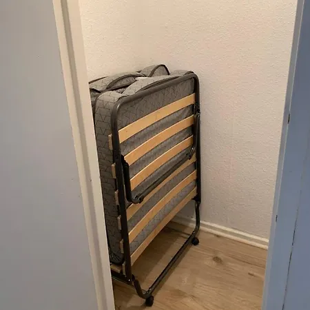Lebt-wohnung Für Bis Zu 12 Personen * Berlin