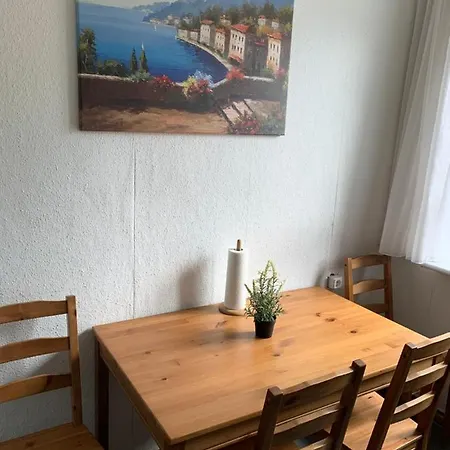 Apartment Lebt-wohnung Für Bis Zu 12 Personen *