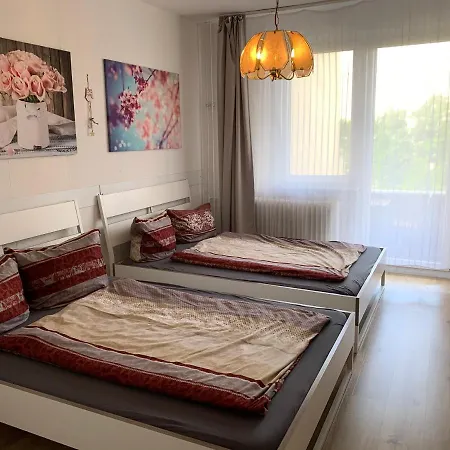 Apartment Lebt-wohnung Für Bis Zu 12 Personen Berlin